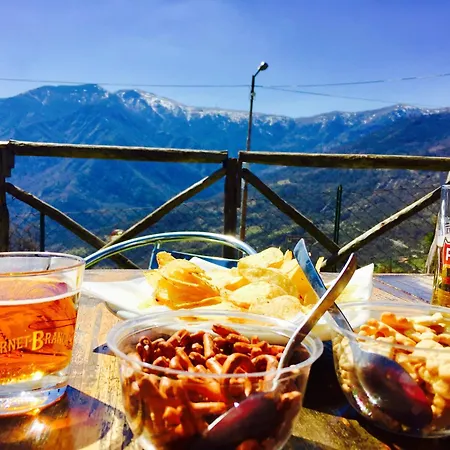 Ambrosiahostel بيت شباب