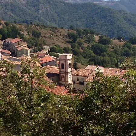 Ambrosiahostel بيت شباب