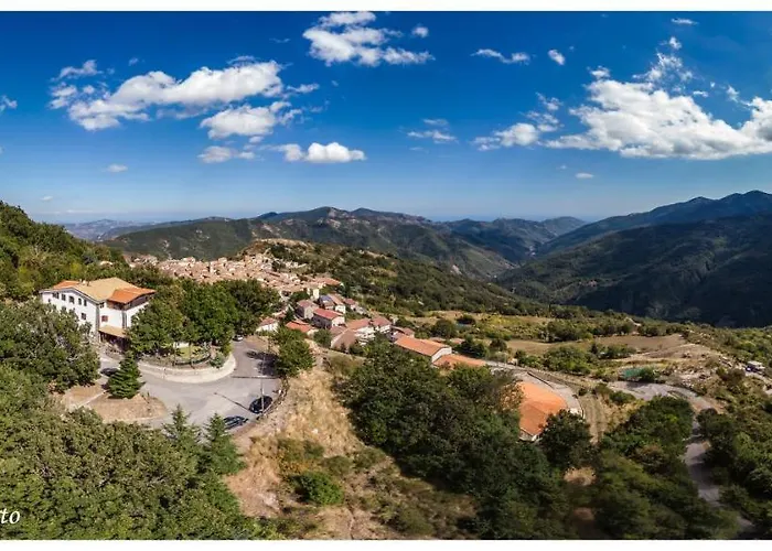 Ambrosiahostel ホステル Alessandria del Carretto